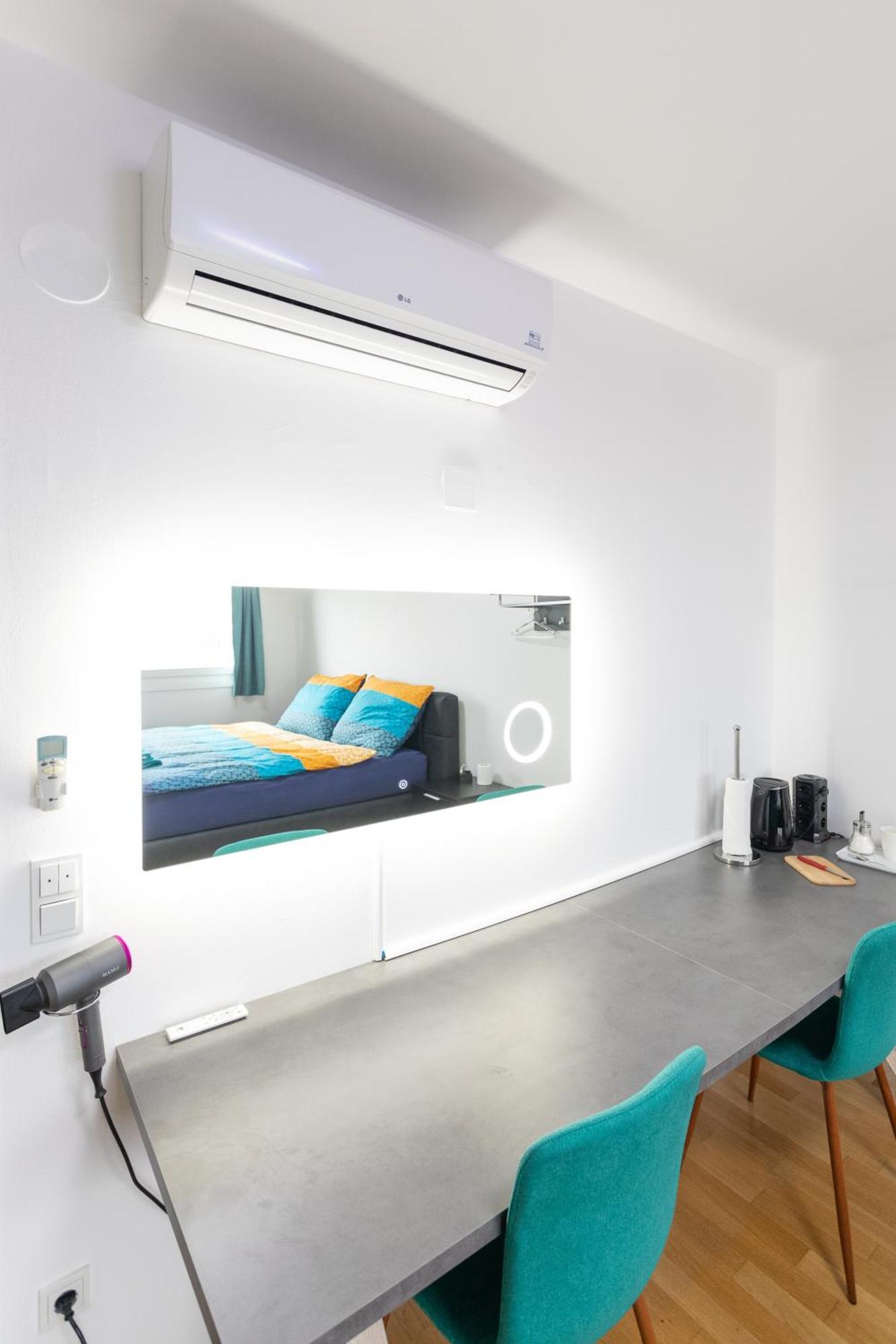 וינה Private Room Connected To Metro Station And Next To City Center מראה חיצוני תמונה